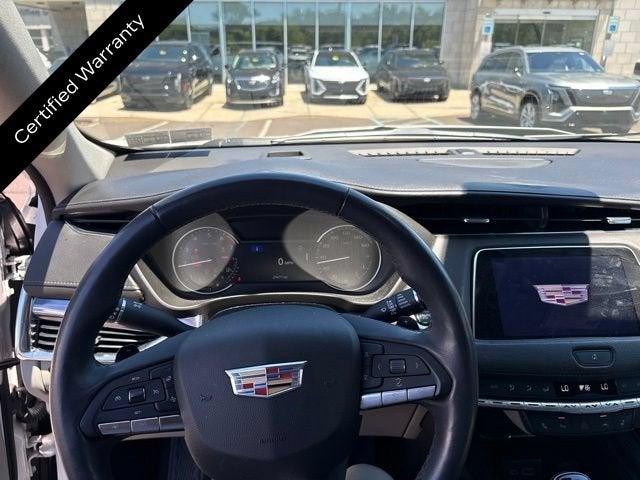 2023 Cadillac XT4 Luxury