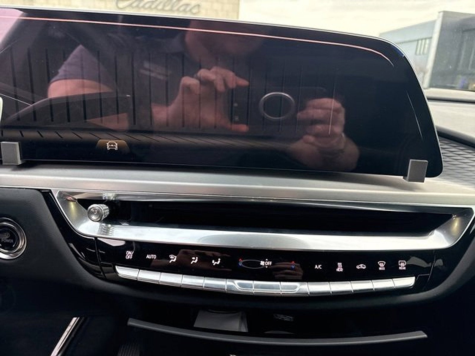 2023 Cadillac LYRIQ Luxury