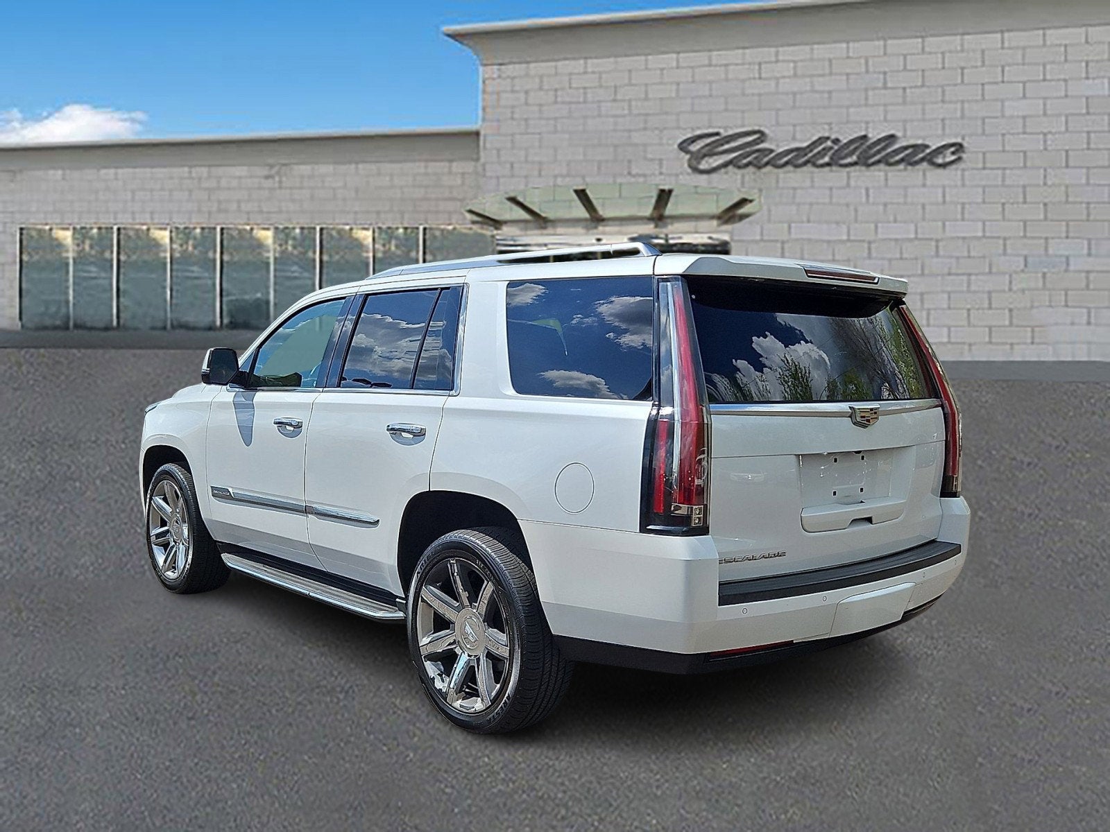 2016 Cadillac Escalade Luxury Collection