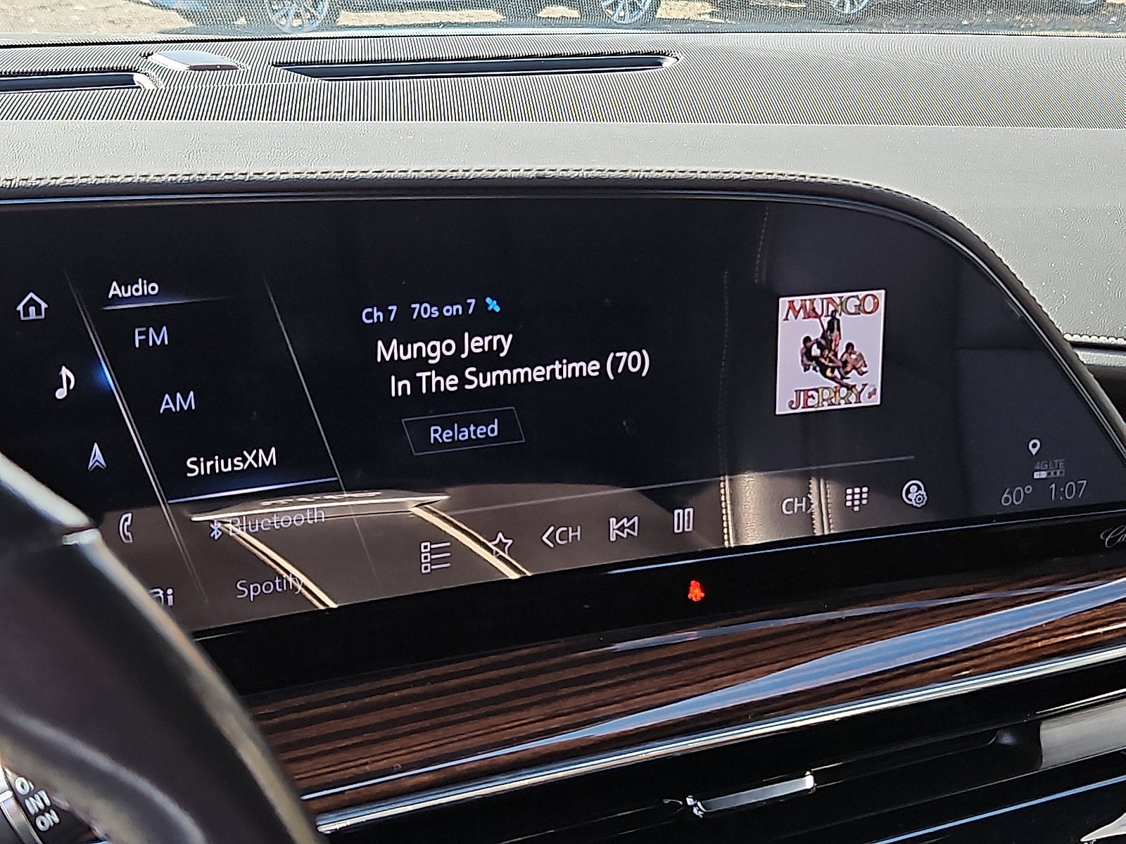 2024 Cadillac Escalade ESV Luxury