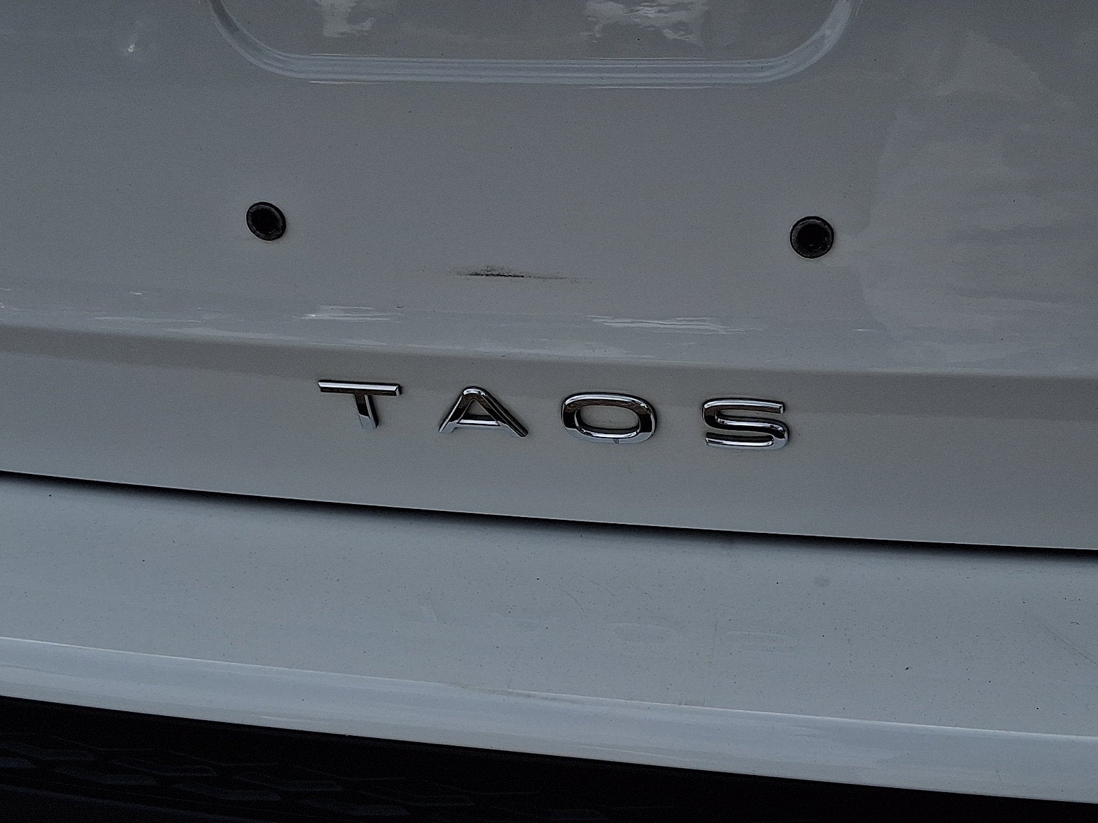 2025 Volkswagen Taos SE Black