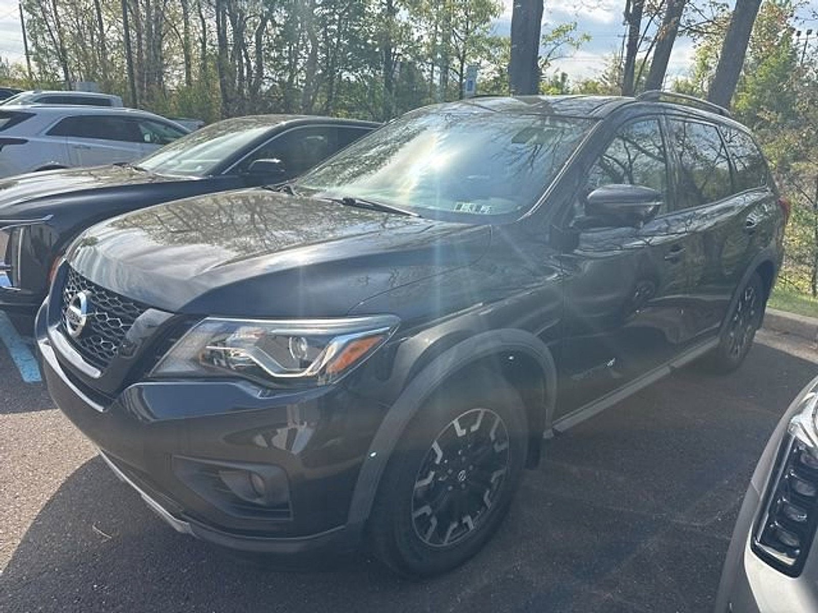 2020 Nissan Pathfinder SL