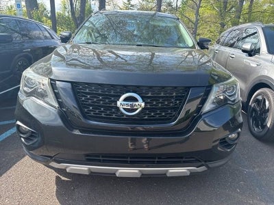 2020 Nissan Pathfinder SL