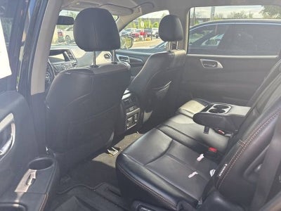 2020 Nissan Pathfinder SL