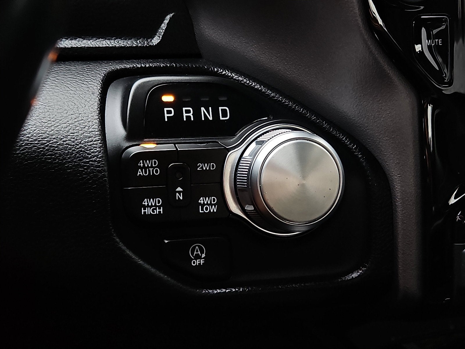 2021 RAM 1500 Laramie Crew Cab 4x4 5'7" Box