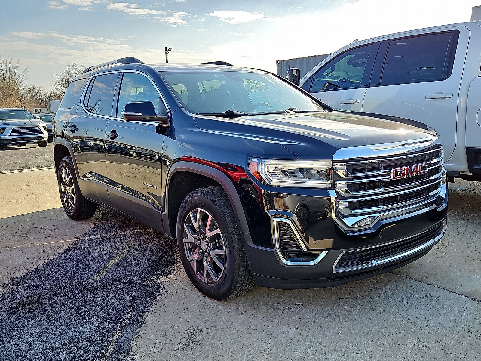 2023 GMC Acadia SLE