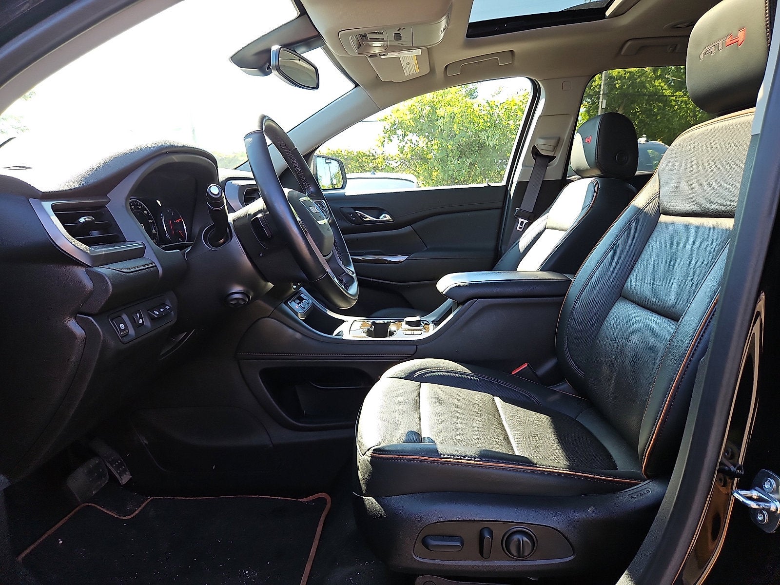2023 GMC Acadia AT4