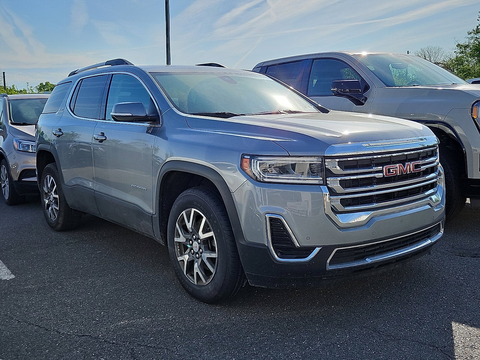 2023 GMC Acadia SLE
