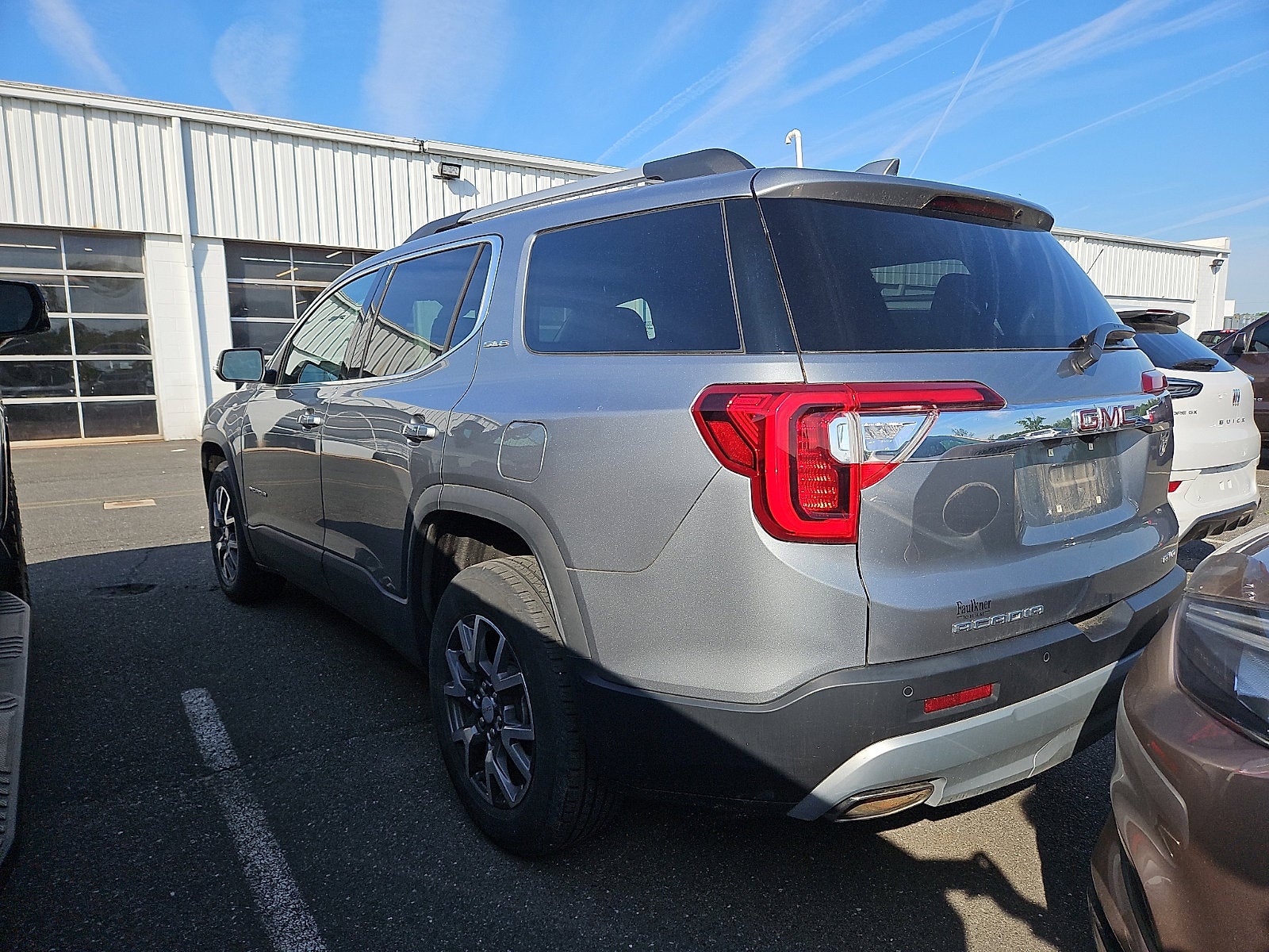 2023 GMC Acadia SLE