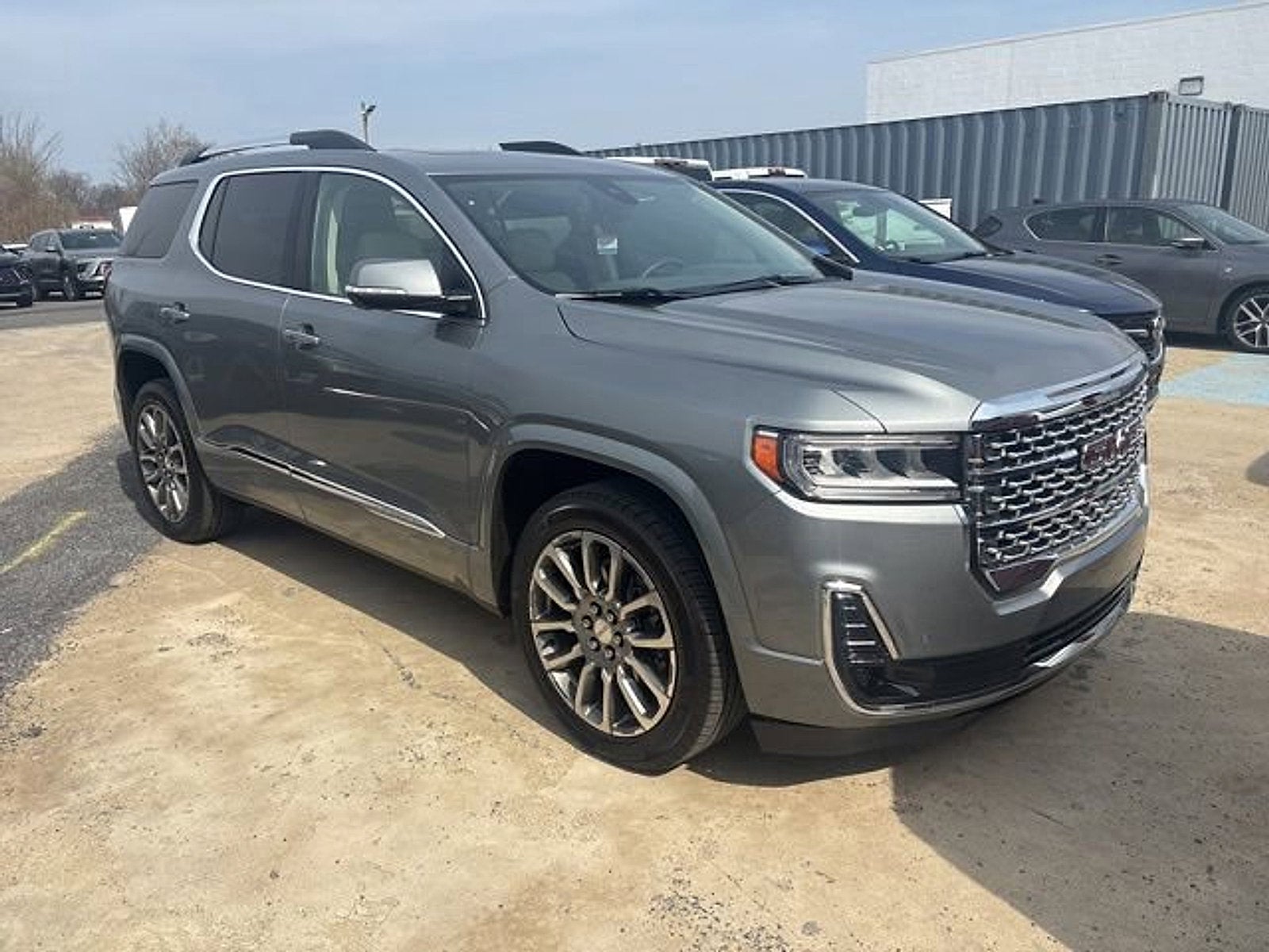 2023 GMC Acadia Denali