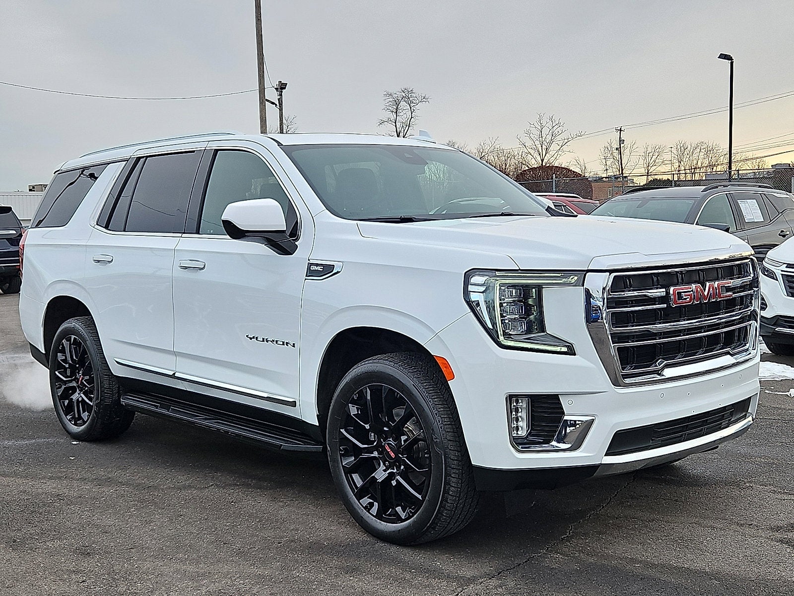 2023 GMC Yukon SLT