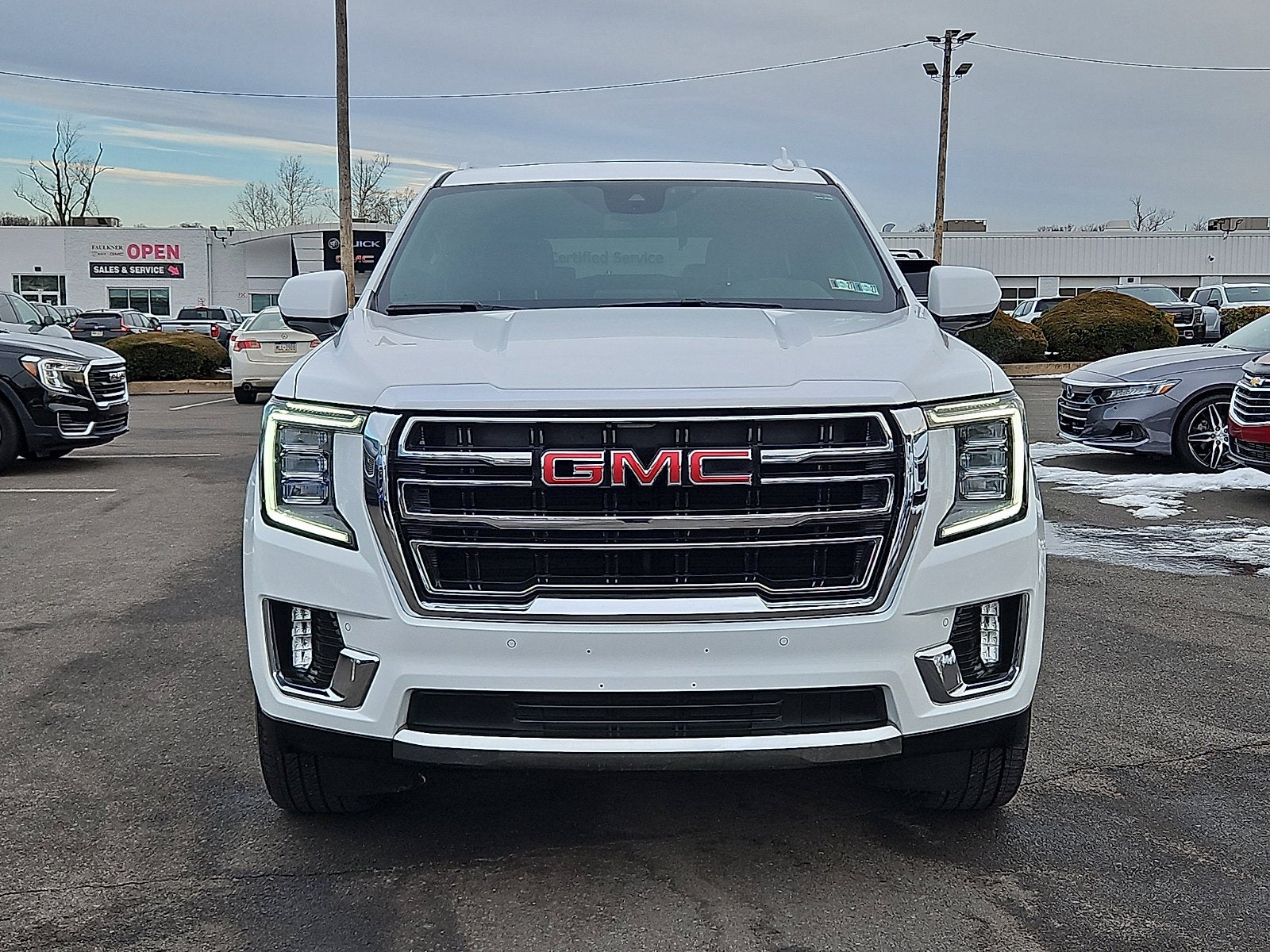 2023 GMC Yukon SLT