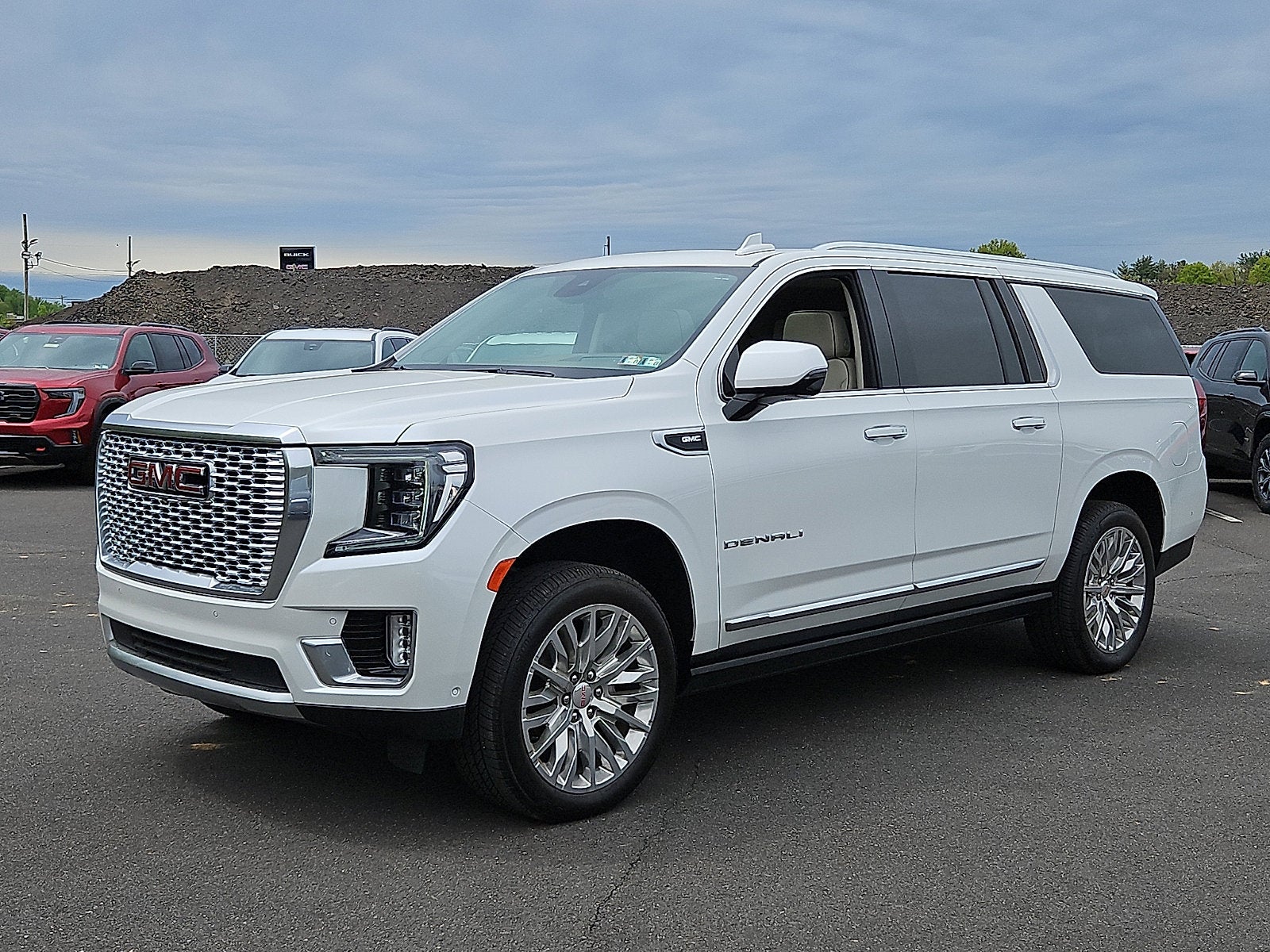 2023 GMC Yukon XL Denali