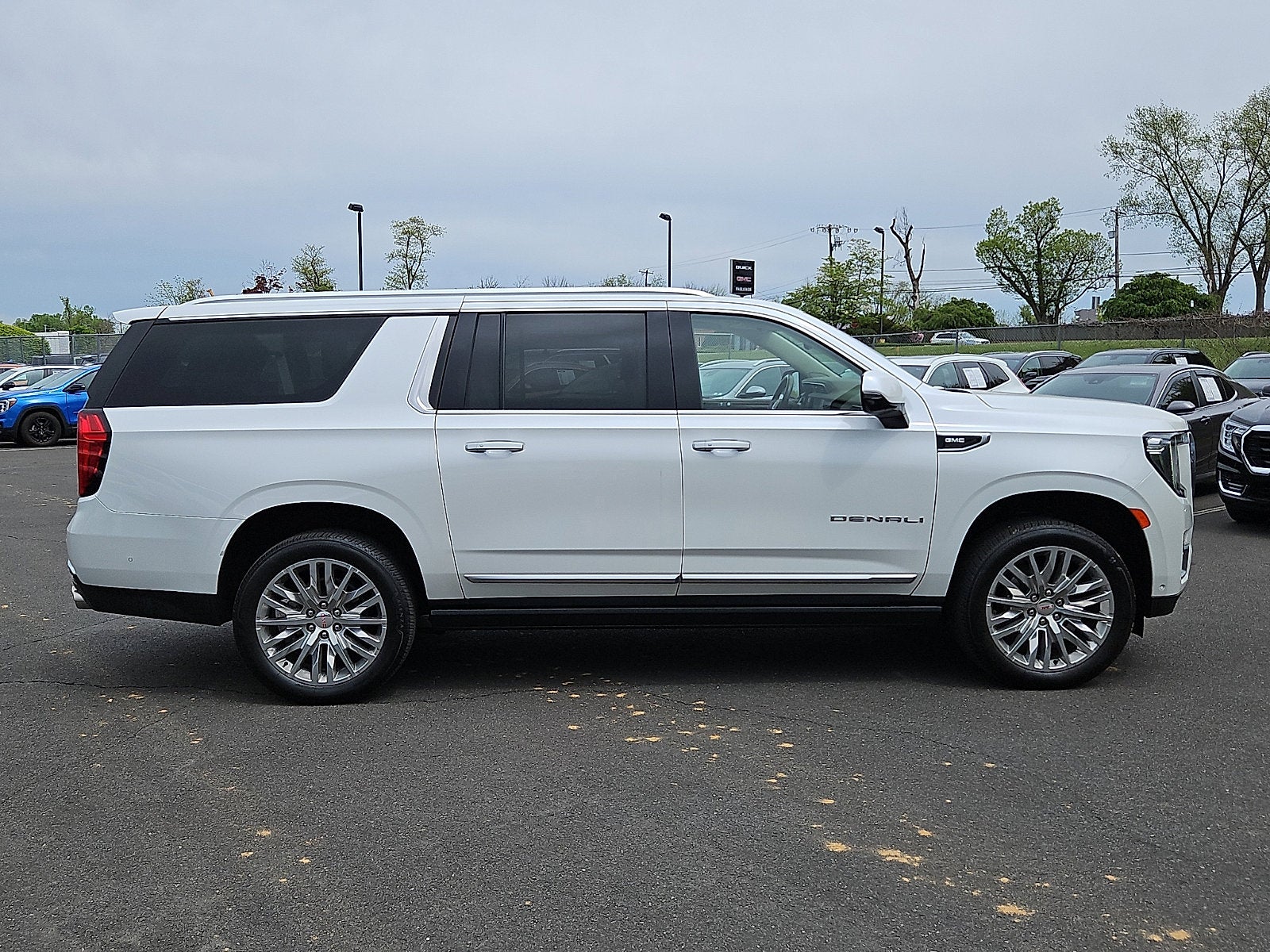 2023 GMC Yukon XL Denali