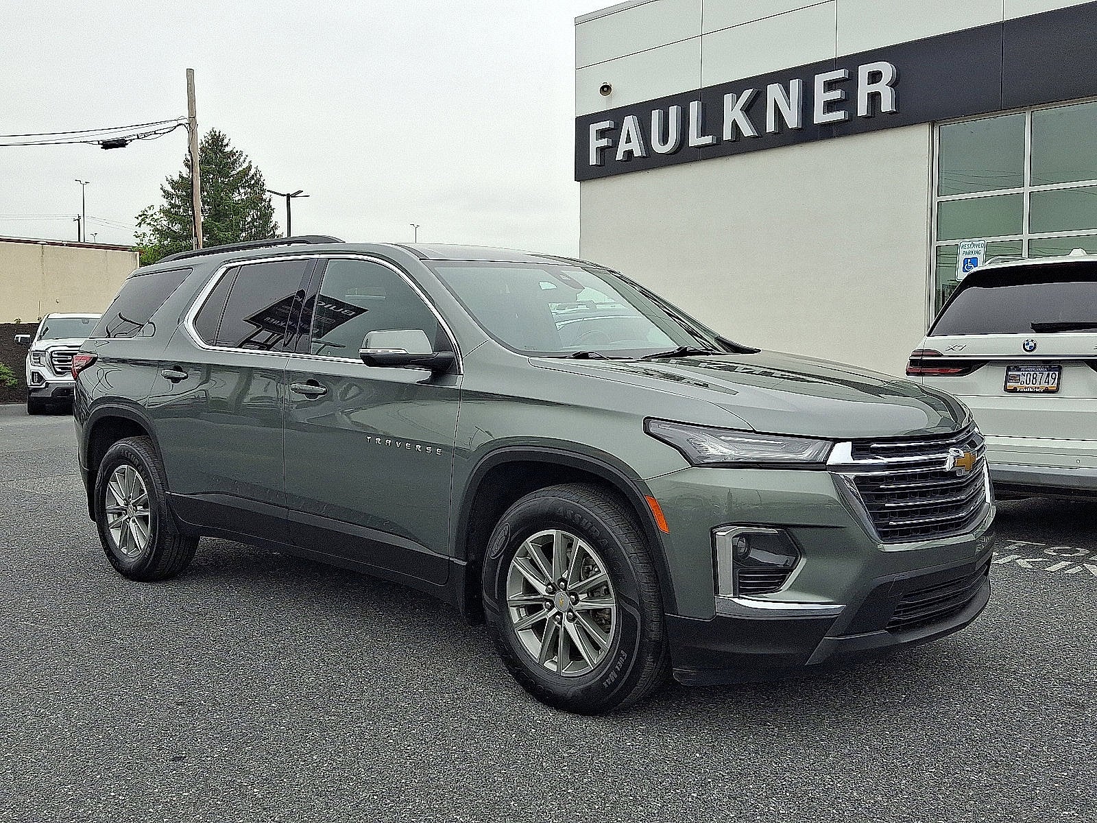 2023 Chevrolet Traverse LT Leather