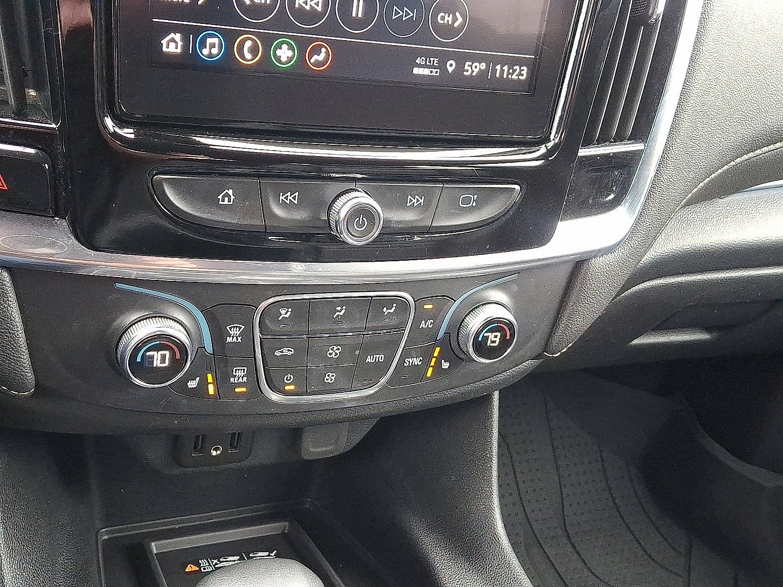 2023 Chevrolet Traverse LT Leather