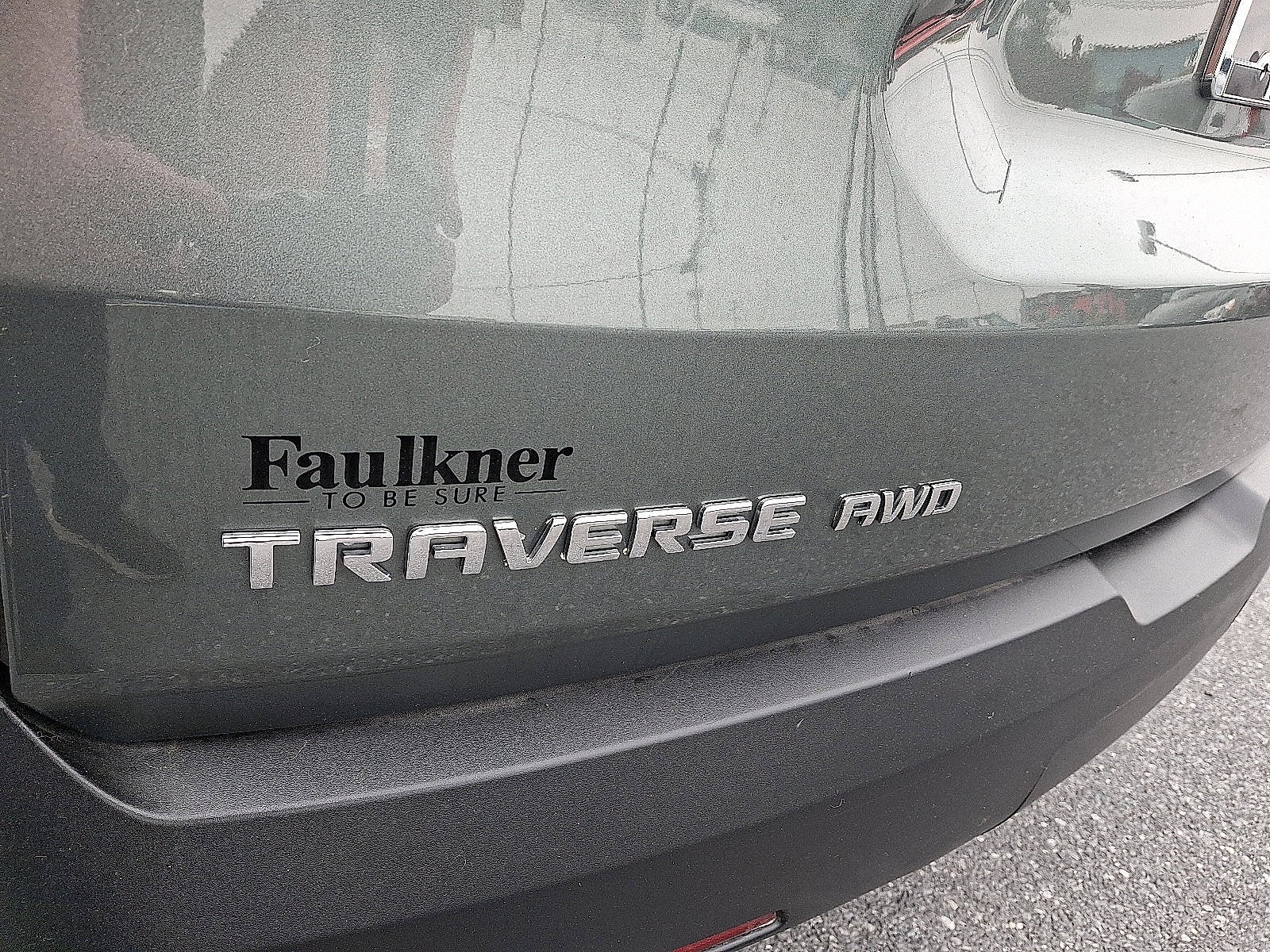 2023 Chevrolet Traverse LT Leather
