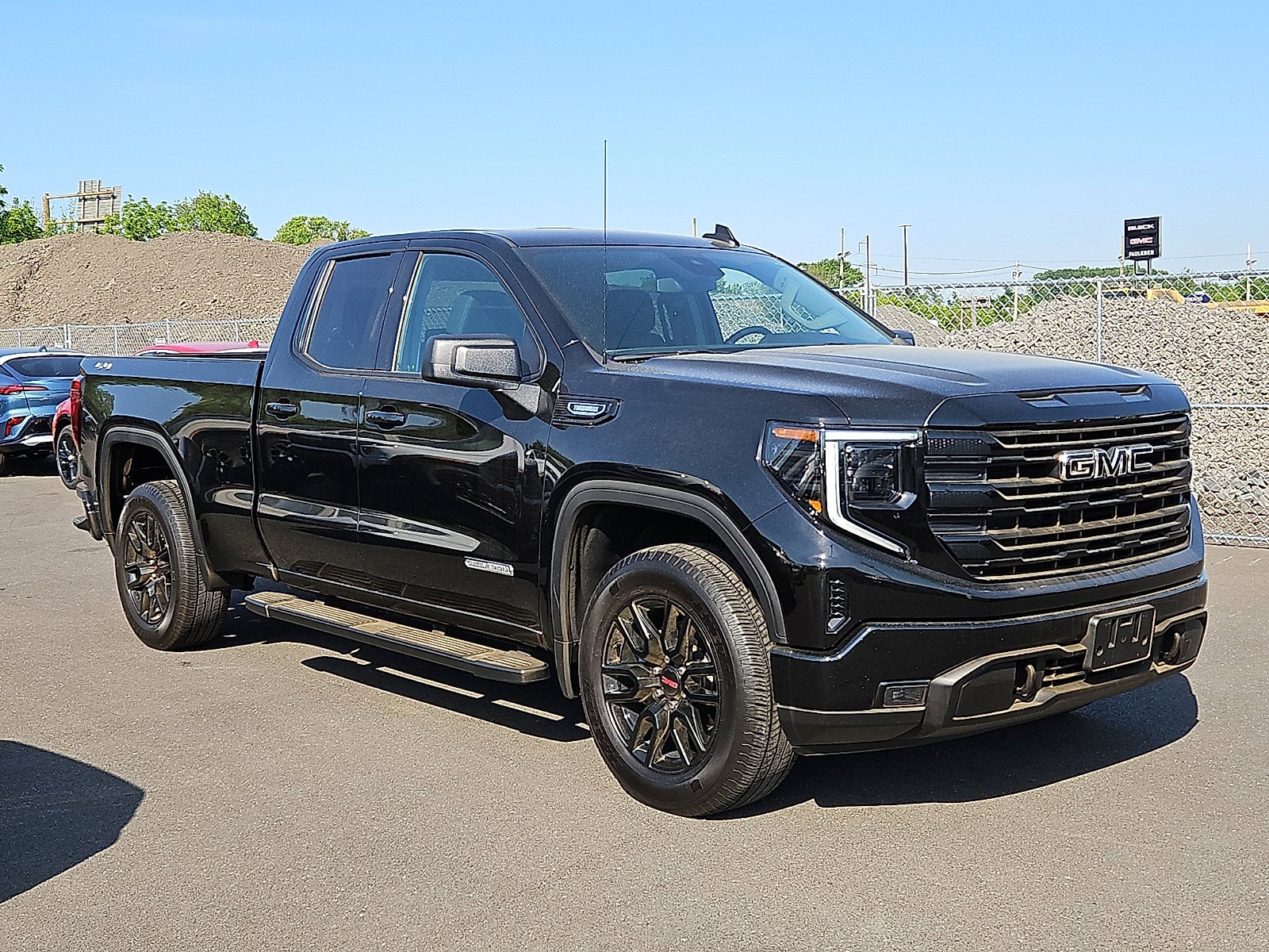2024 GMC Sierra 4WD Double Cab Standard Box Elevation's photo
