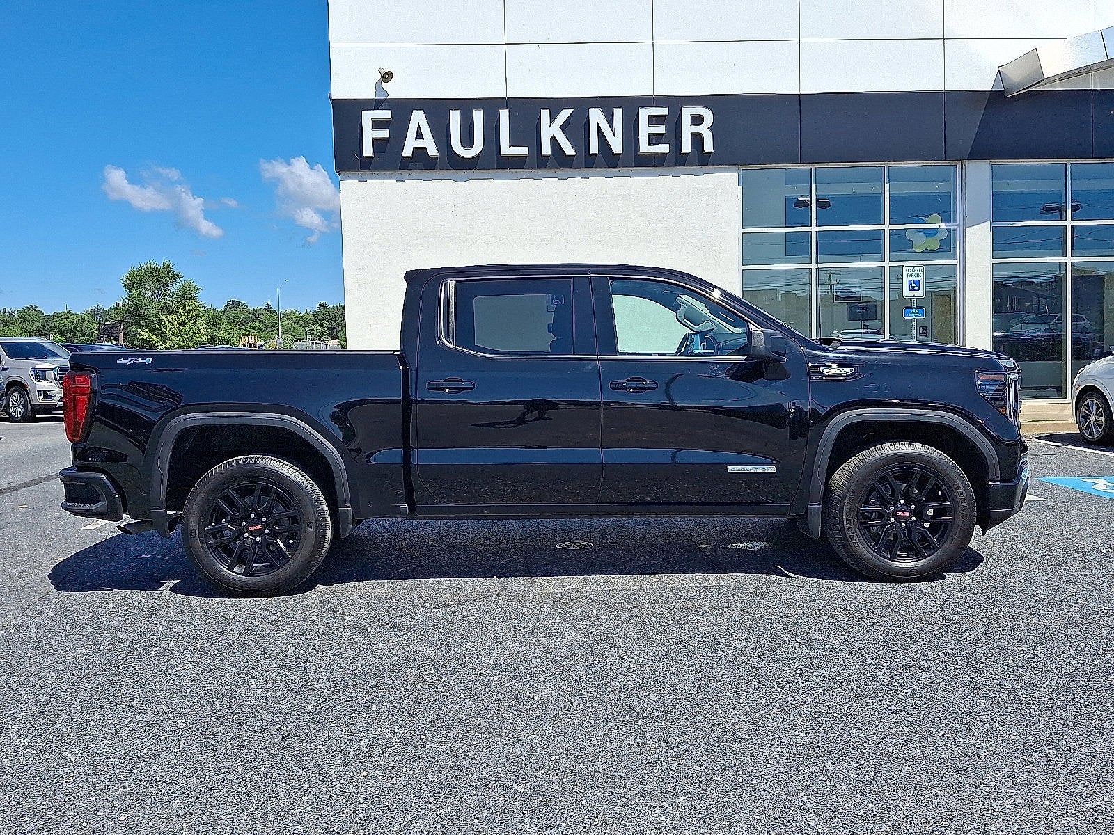 2024 GMC Sierra 1500 Elevation