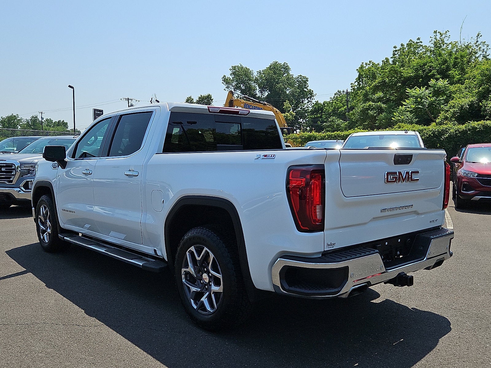 2024 GMC Sierra 1500 SLT