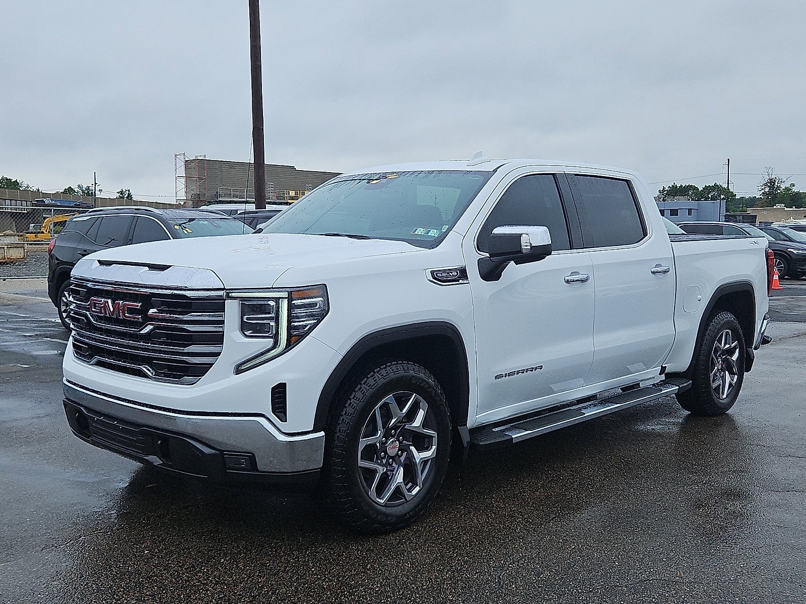2024 GMC Sierra 1500 SLT