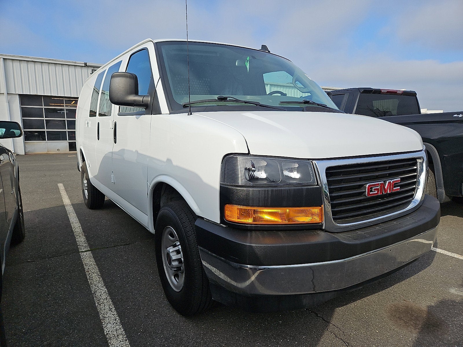 2024 GMC Savana 2500's photo