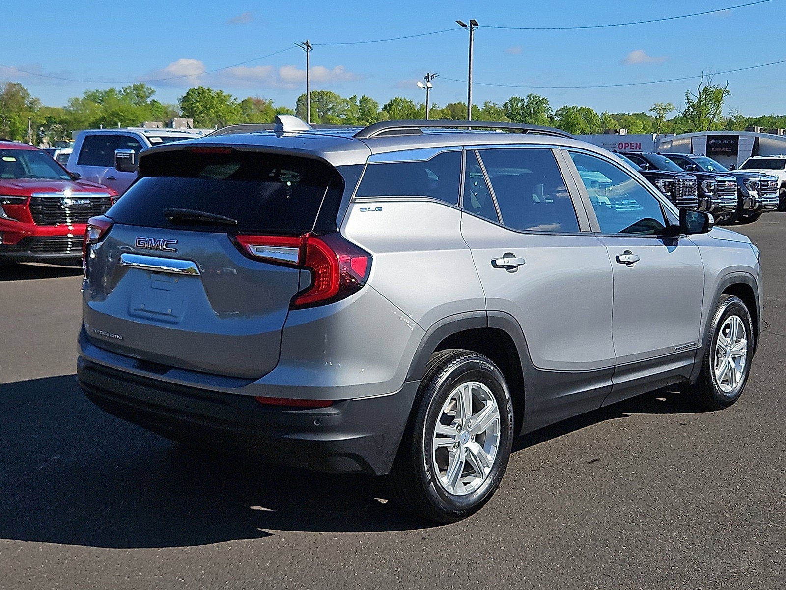 2023 GMC Terrain SLE
