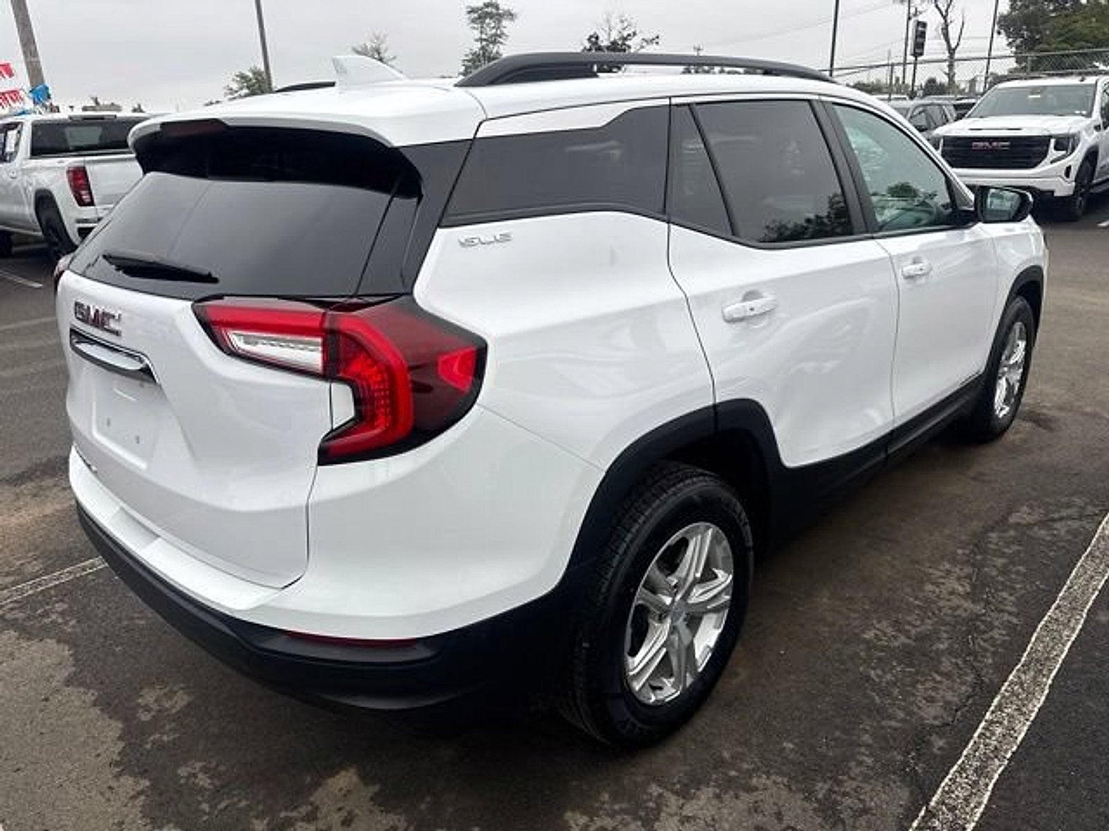 2023 GMC Terrain SLE
