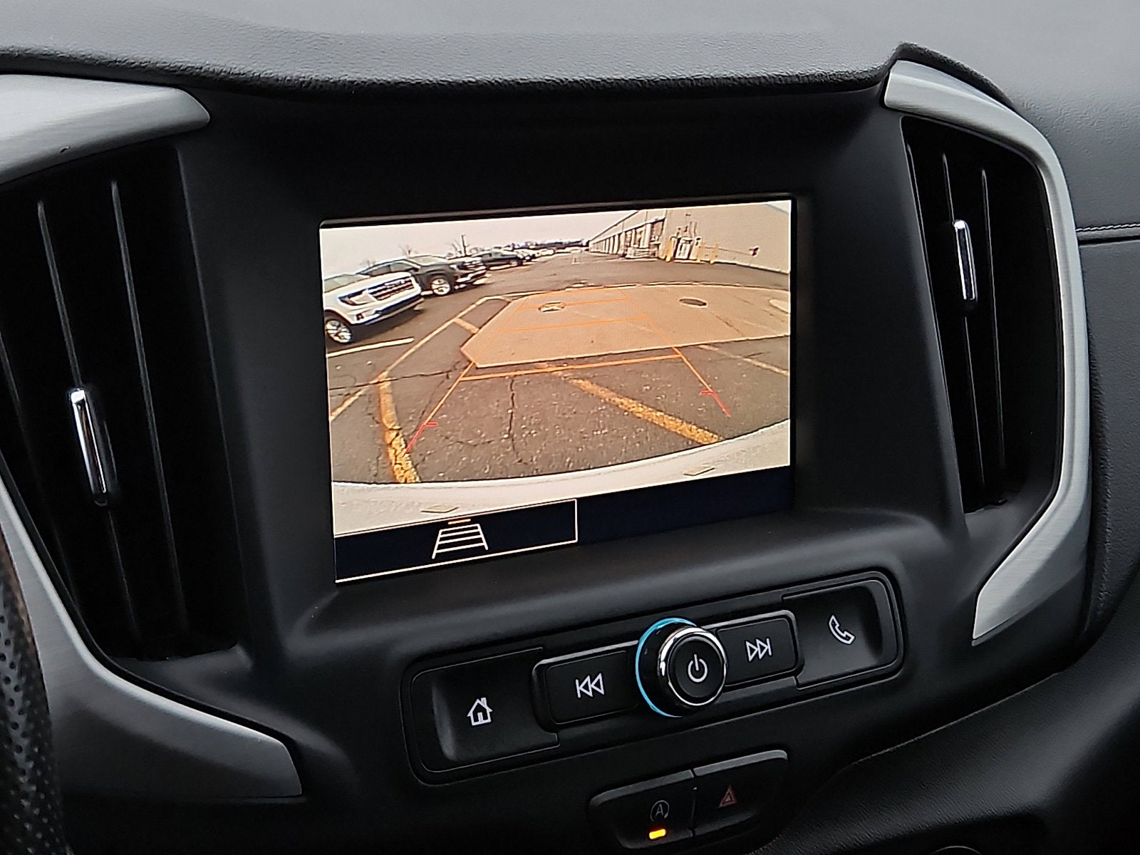 2024 GMC Terrain SLE - Photo 17