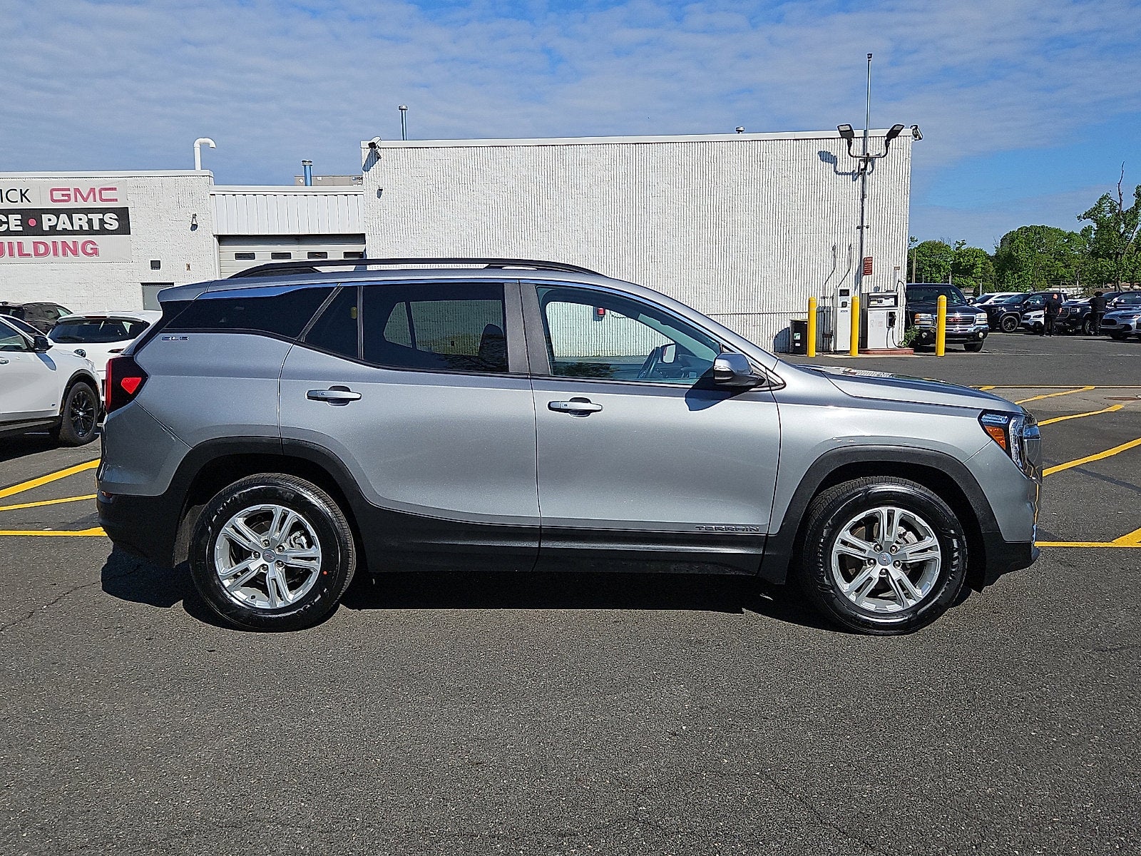 2023 GMC Terrain SLE