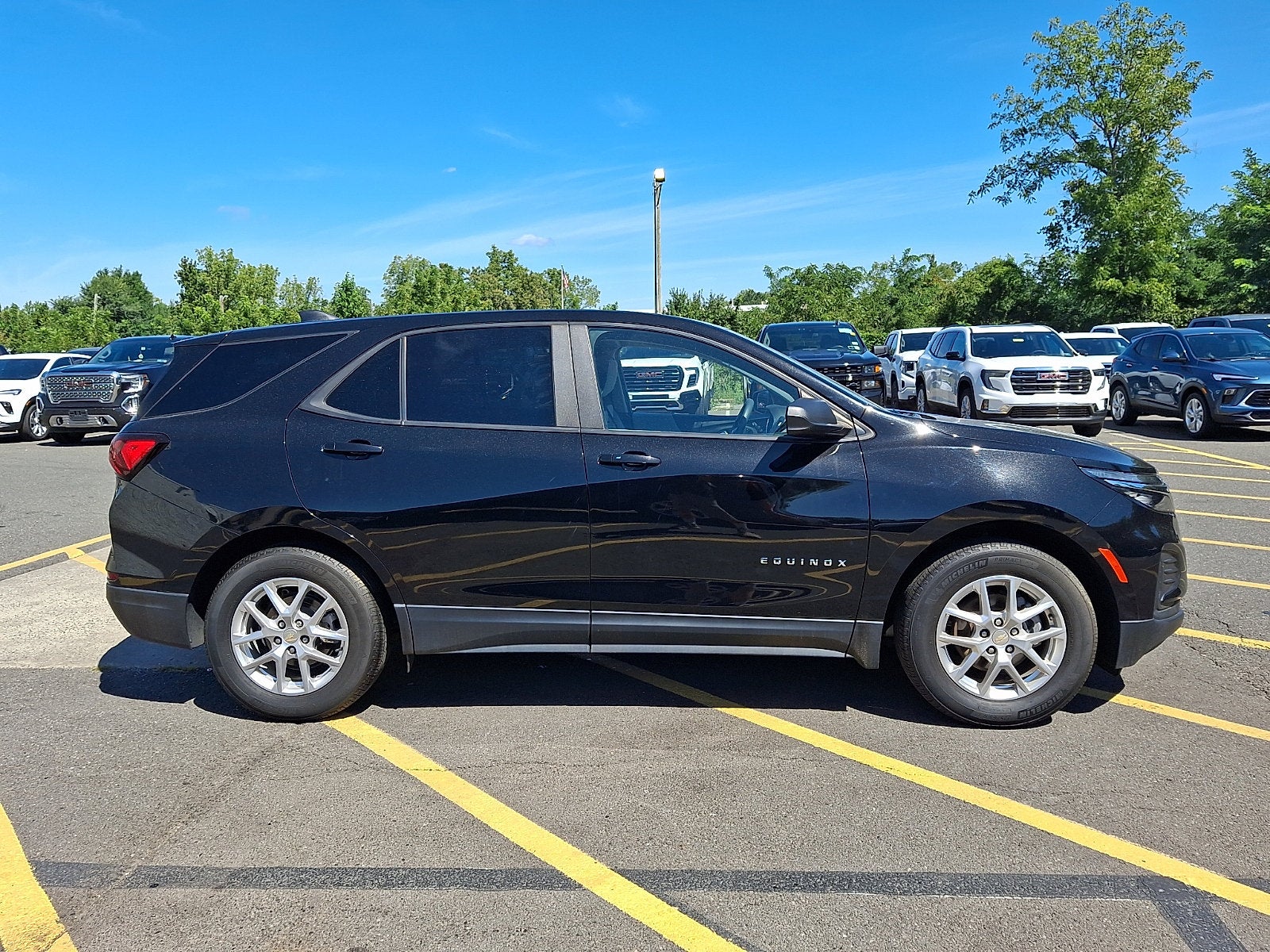 2023 Chevrolet Equinox LS