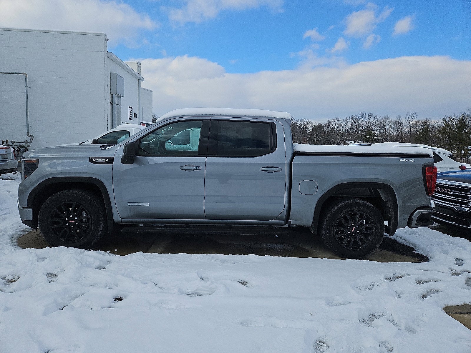 2025 GMC Sierra 1500 Elevation