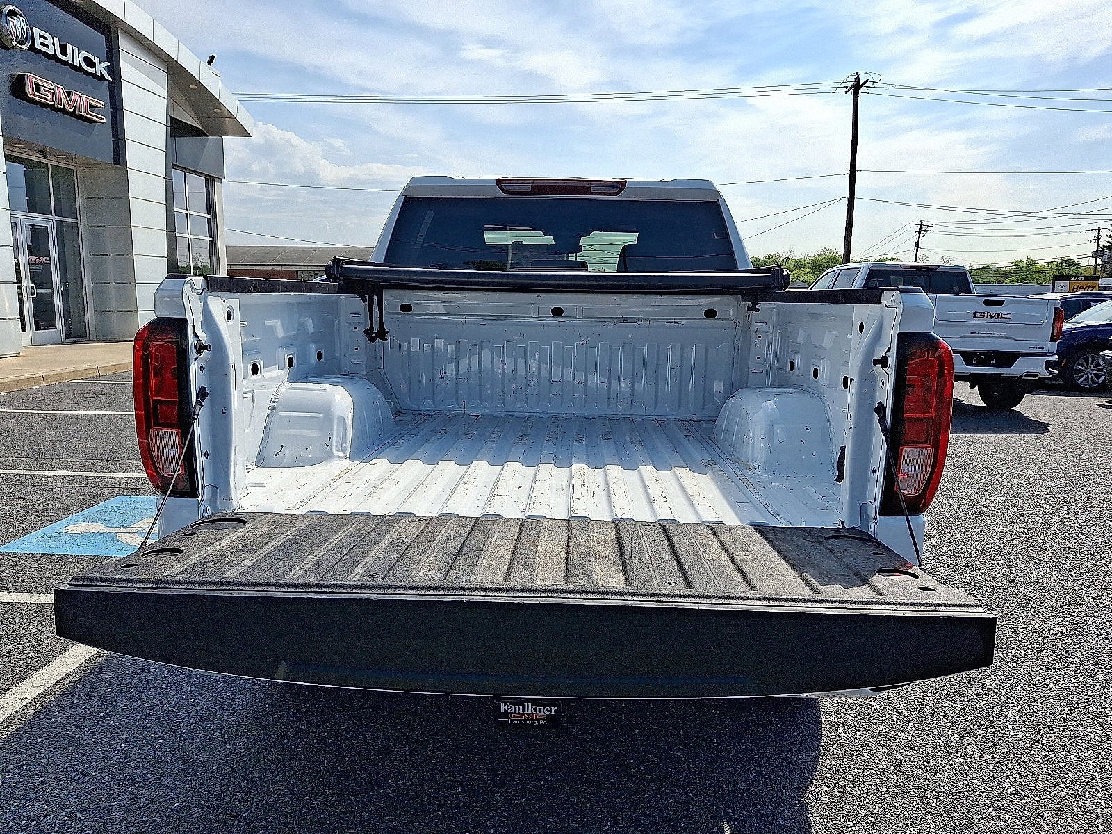 2024 GMC Sierra 1500 Elevation