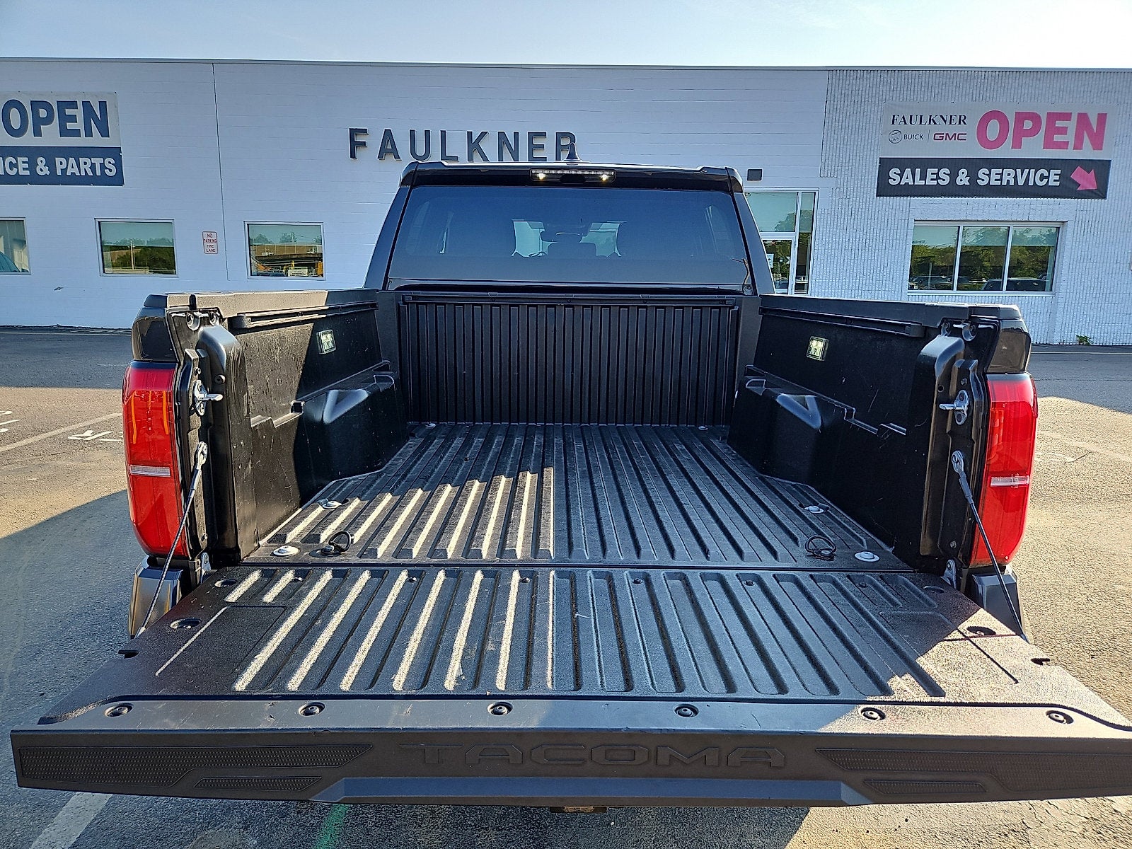 2024 Toyota Tacoma 4WD SR5