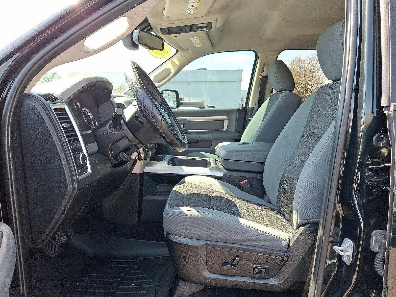 2017 RAM 1500 Big Horn 4x4 Quad Cab 6'4" Box