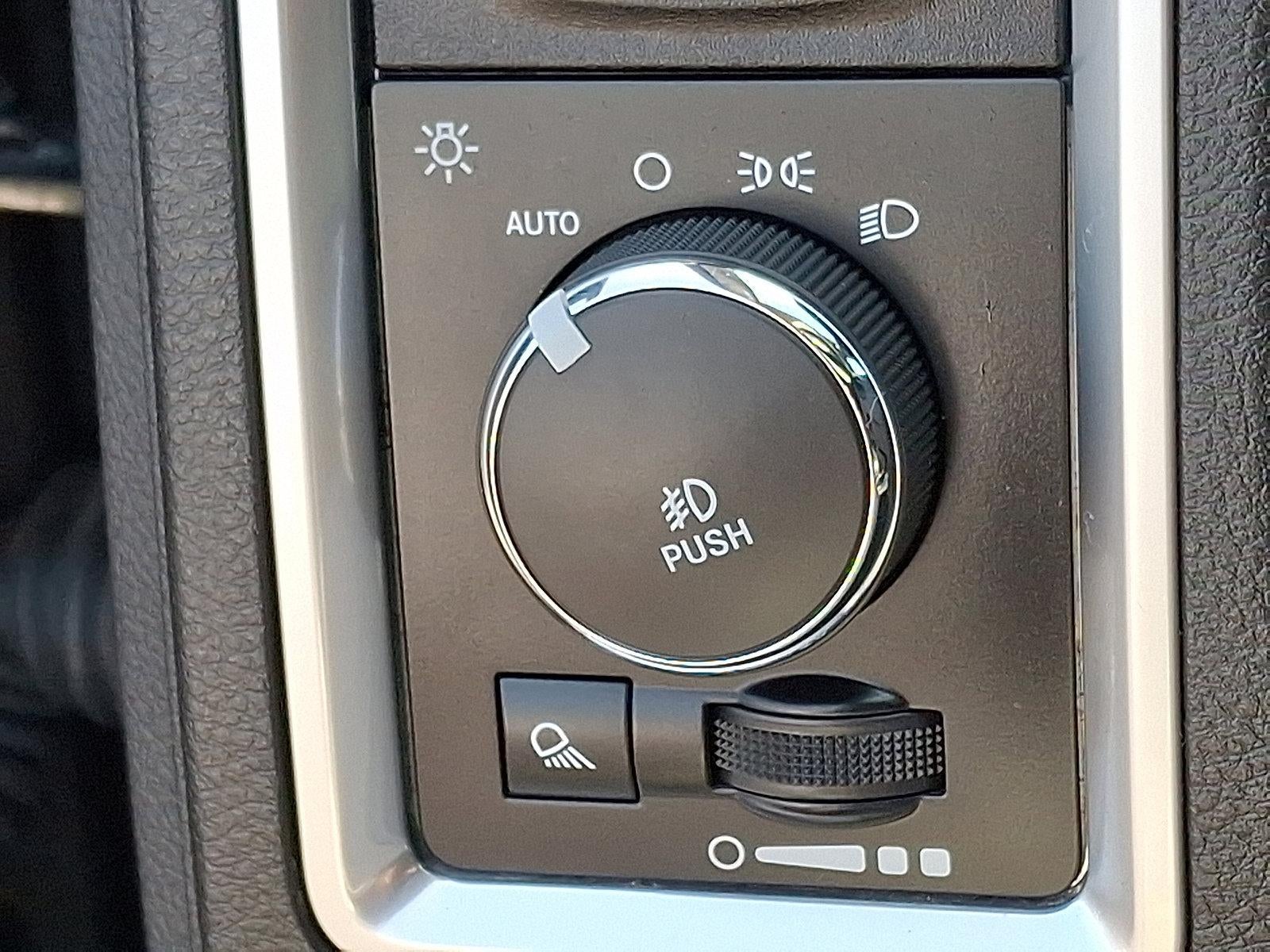 2017 RAM 1500 Big Horn 4x4 Quad Cab 6'4" Box