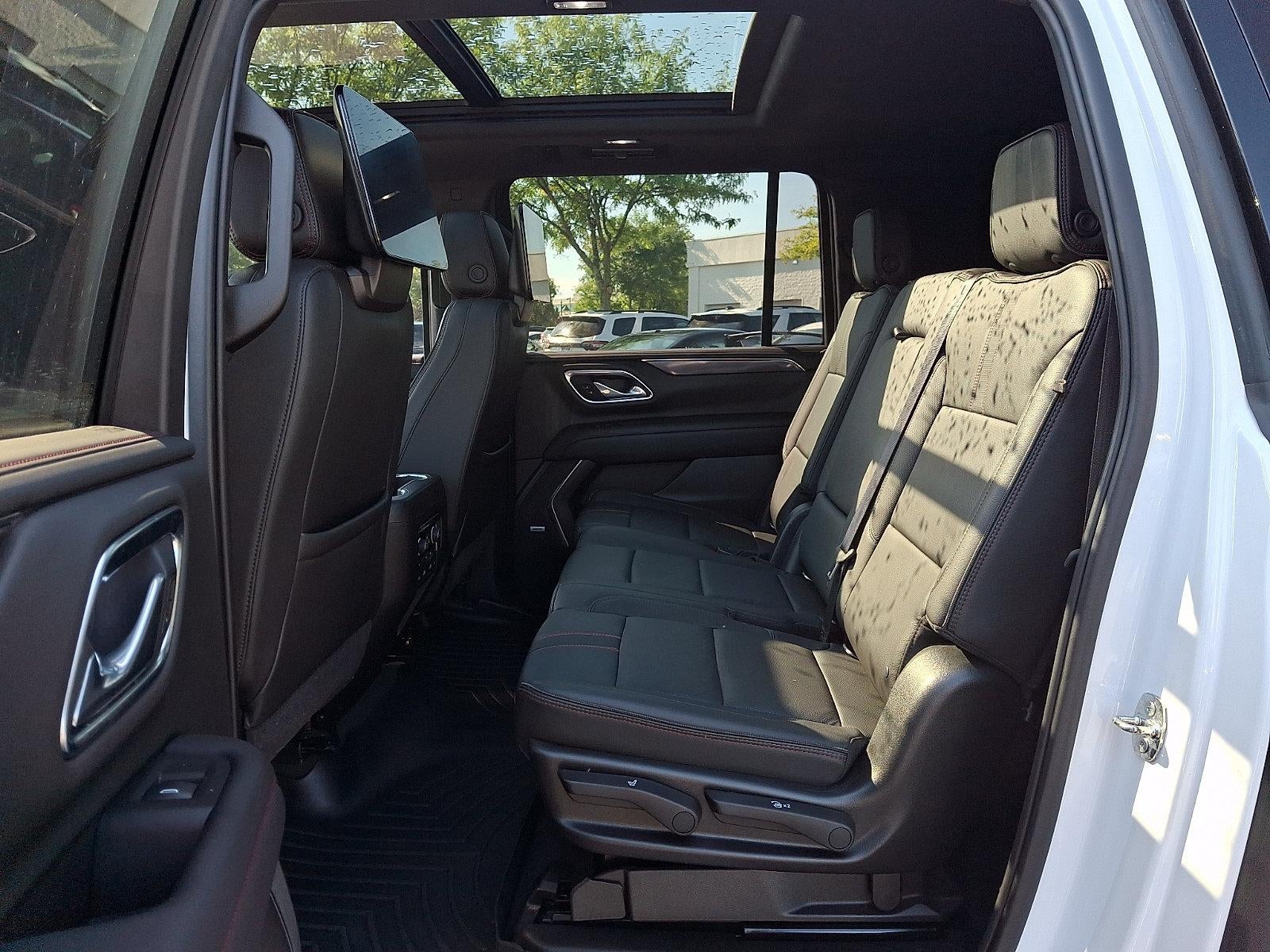 2021 Chevrolet Suburban 4WD RST