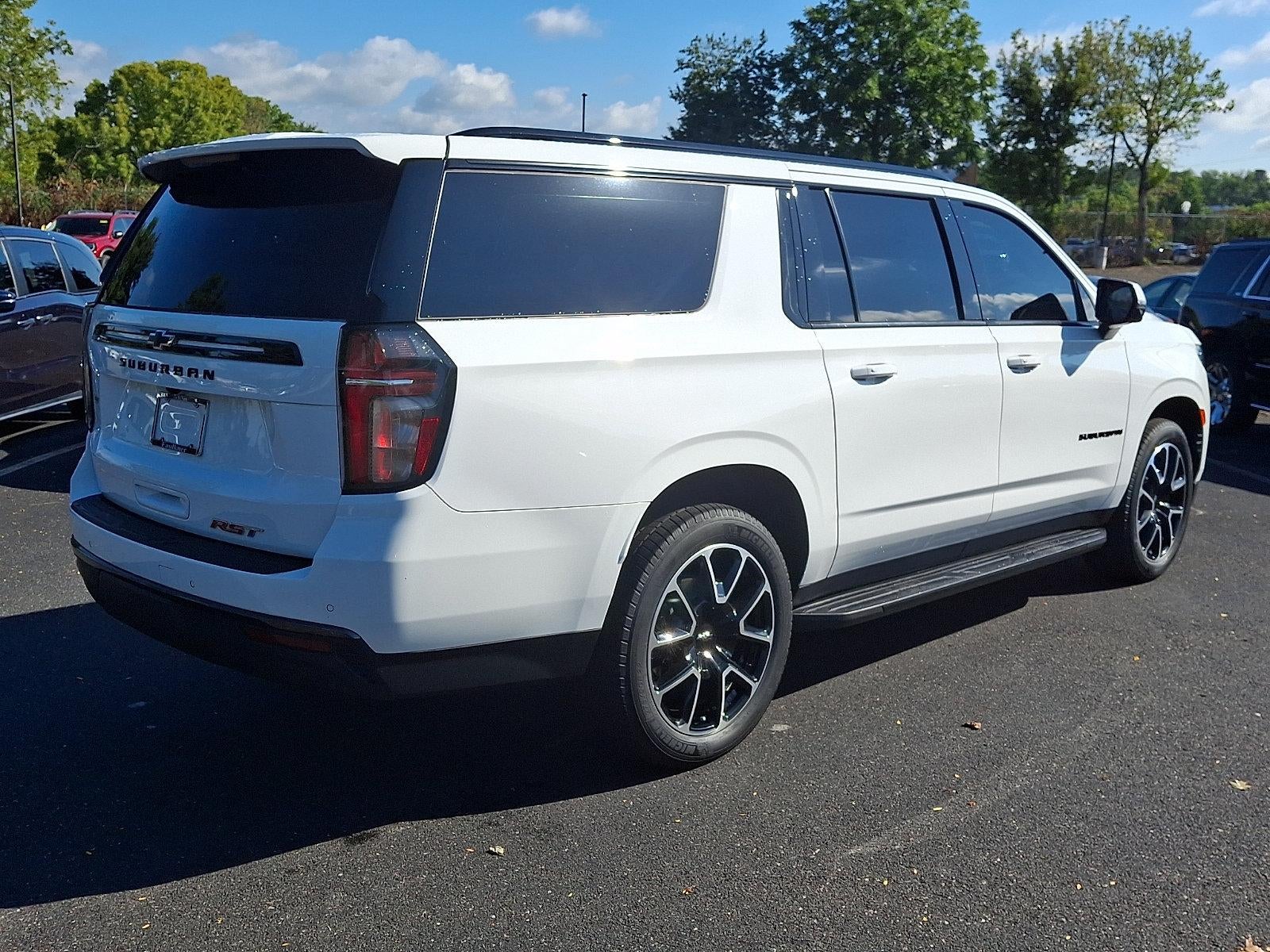 2021 Chevrolet Suburban 4WD RST