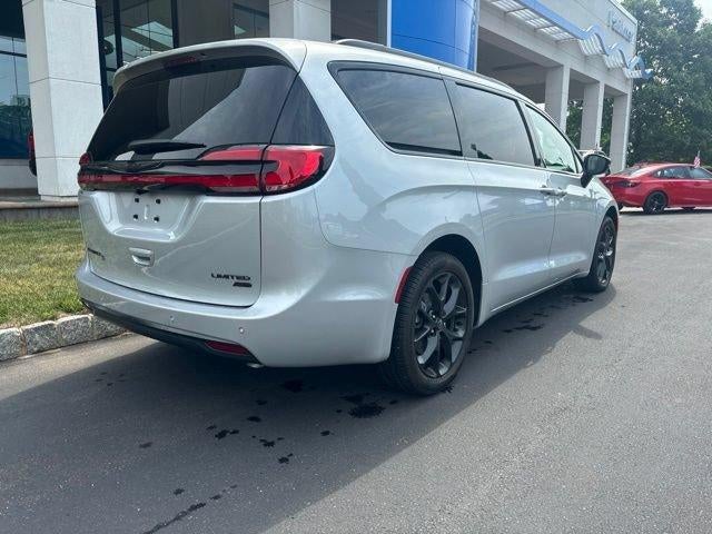 2026 Chrysler Pacifica Limited AWD