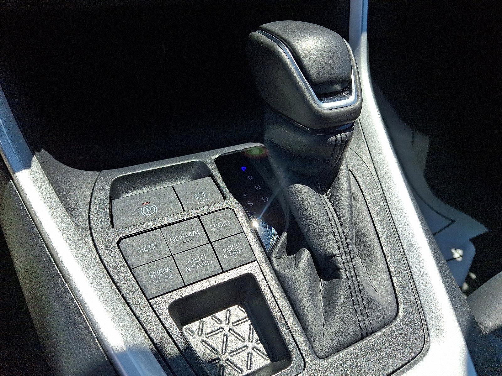 2025 Toyota RAV4 XLE Premium AWD (Natl)