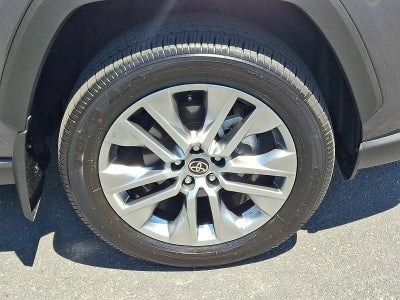 2025 Toyota RAV4 XLE Premium AWD (Natl)