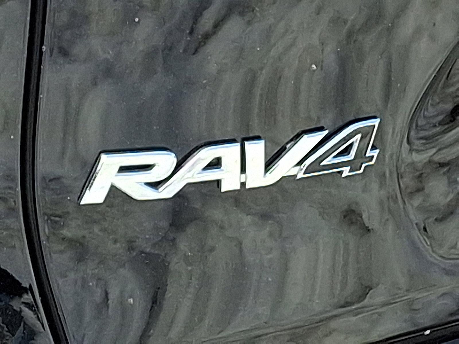 2025 Toyota RAV4 XLE Premium AWD (Natl)