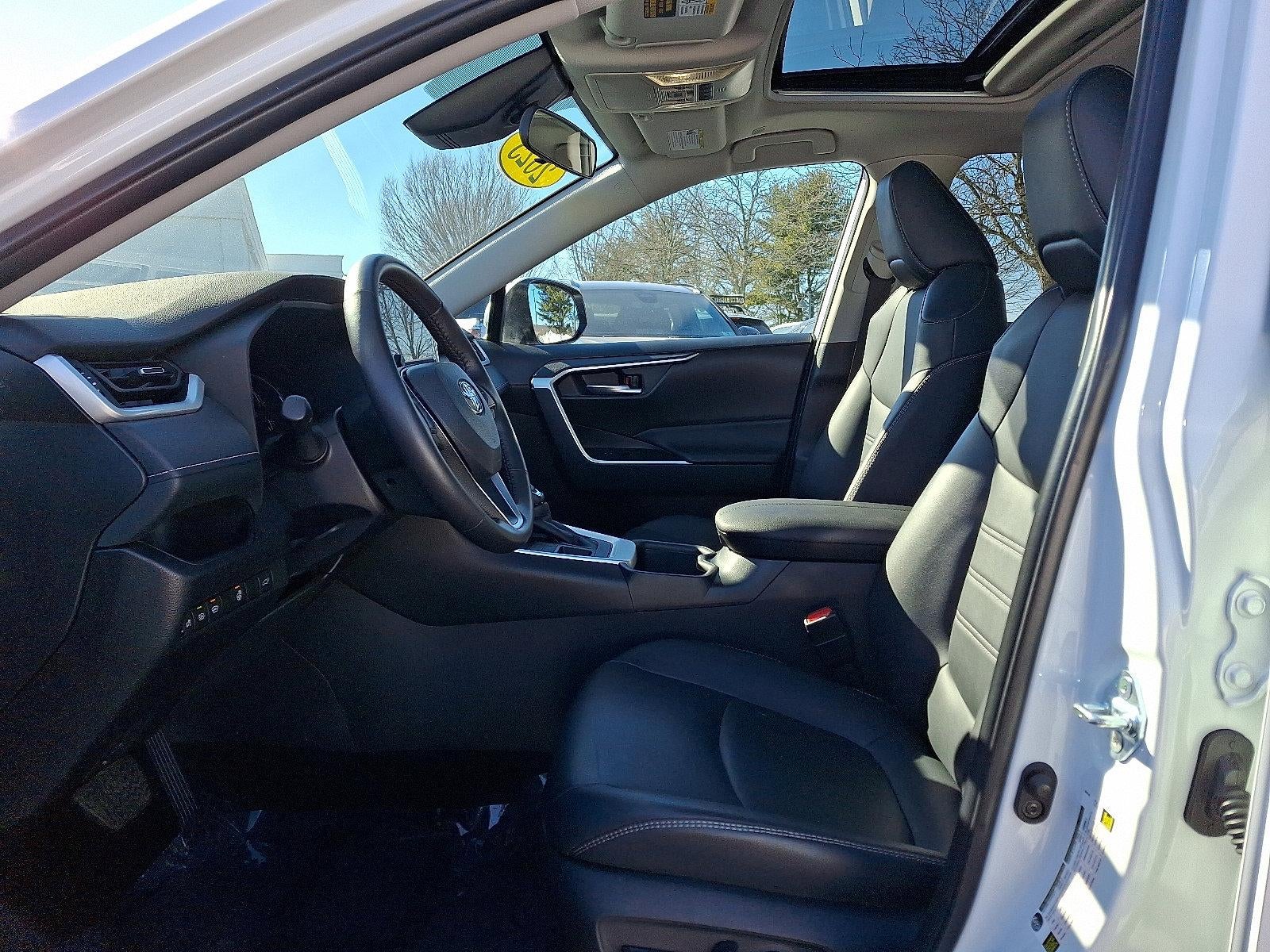 2025 Toyota RAV4 XLE Premium AWD (Natl)