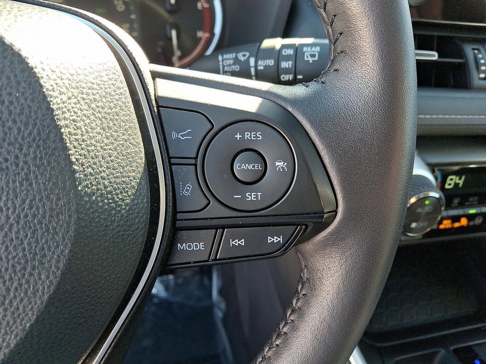 2025 Toyota RAV4 XLE Premium AWD (Natl)