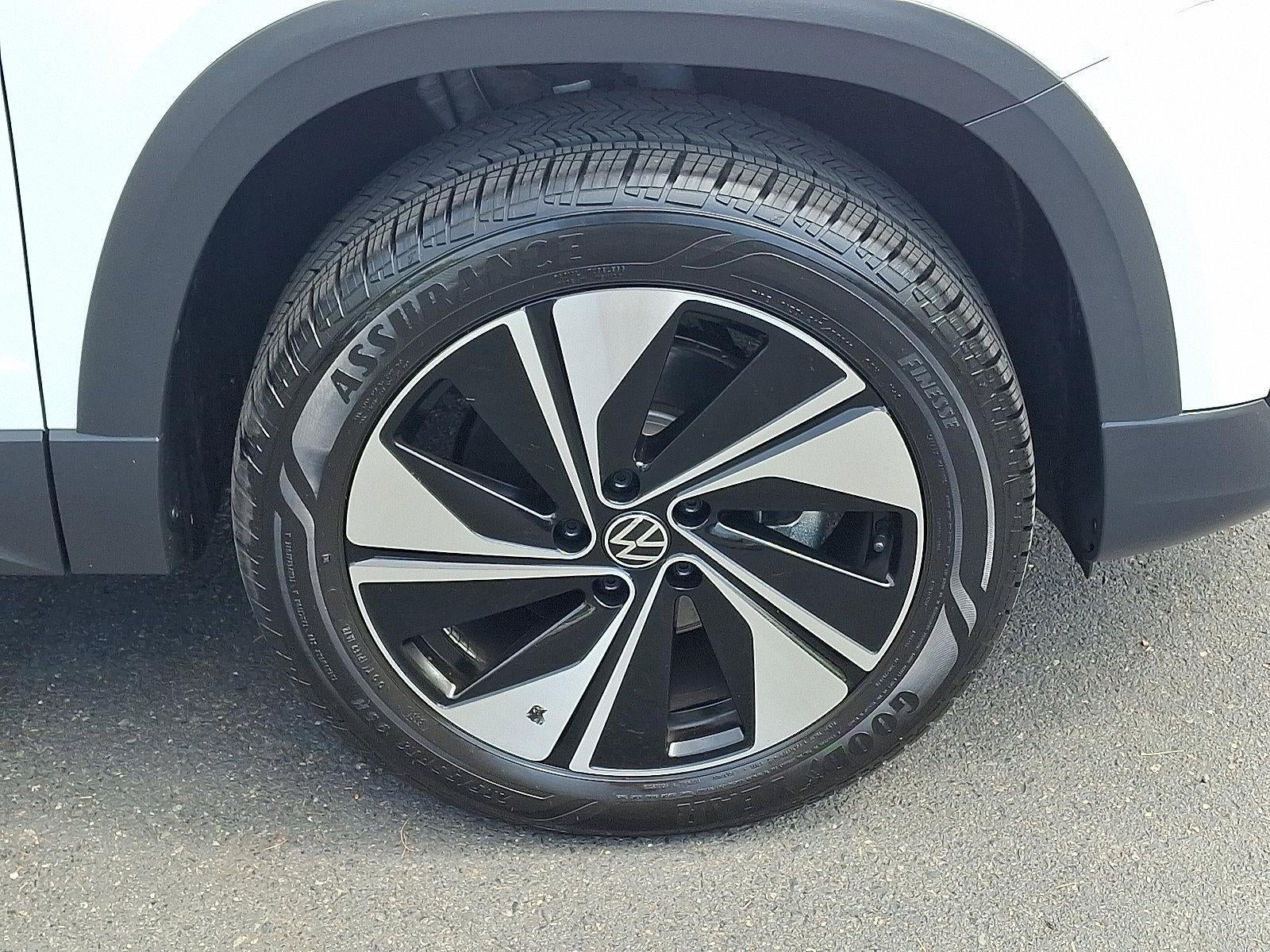 2023 Volkswagen Taos SE 4MOTION