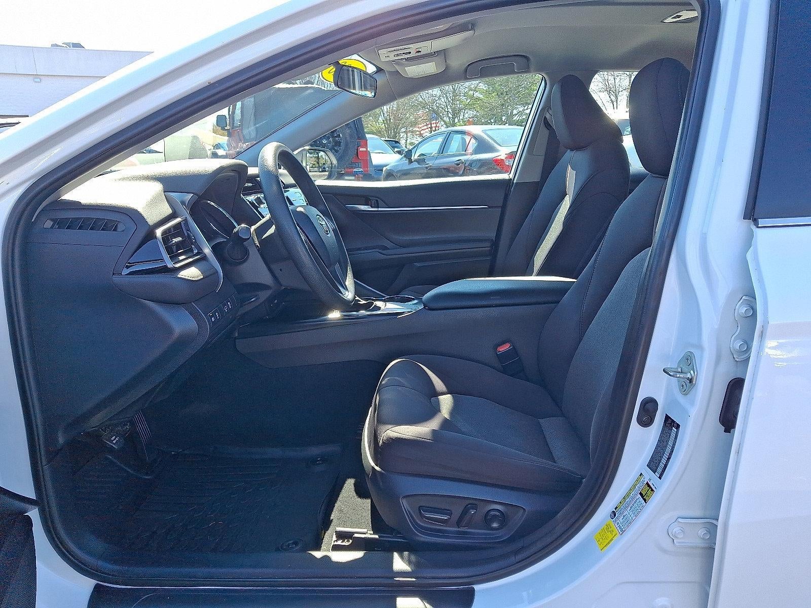 2020 Toyota Camry LE Auto (Natl)