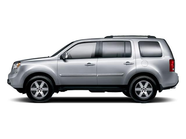 2012 Honda Pilot 4WD Touring with DVD Rear Entertainment System and Navigation