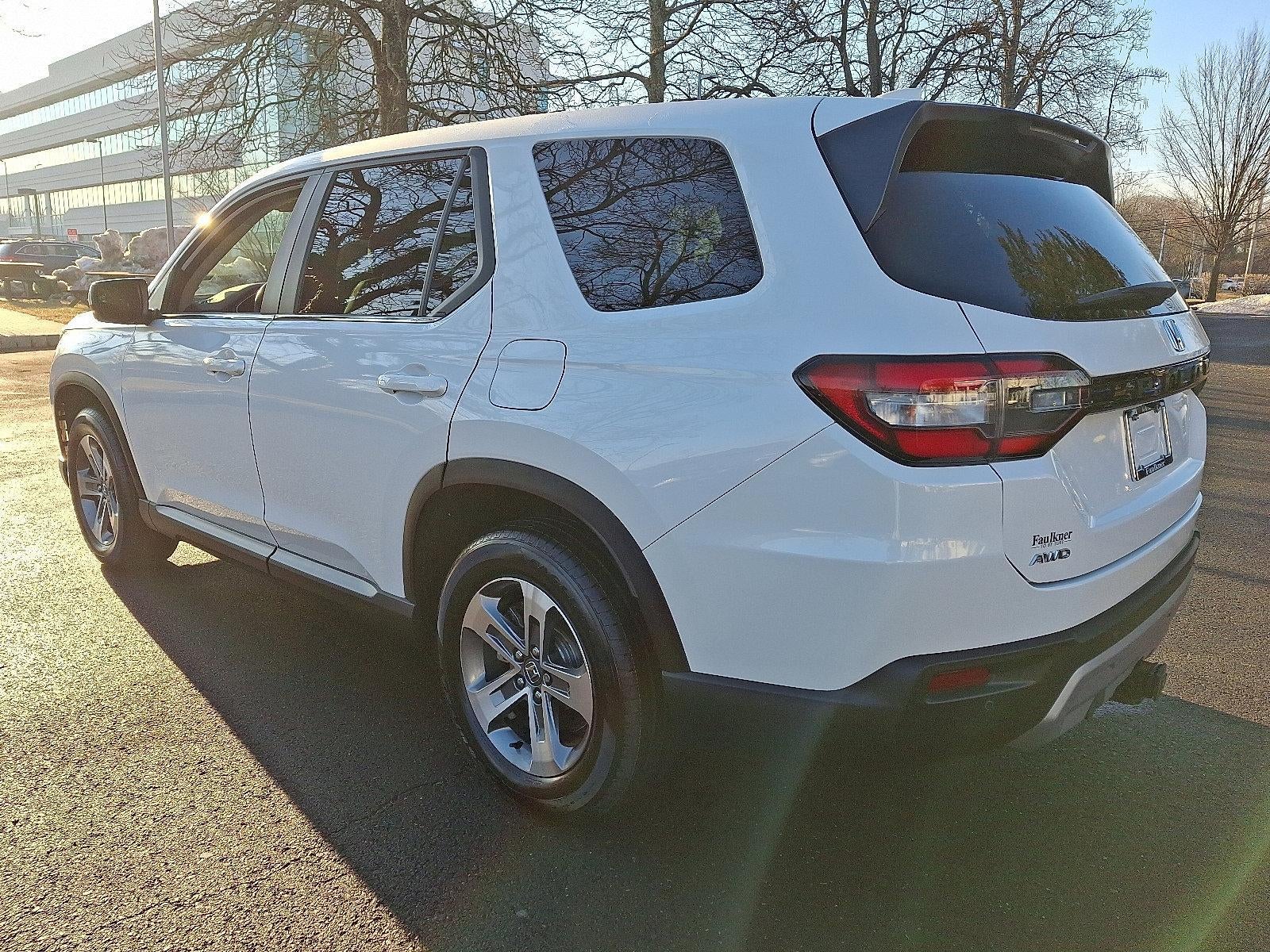 2024 Honda Pilot EX-L 8 Passenger AWD