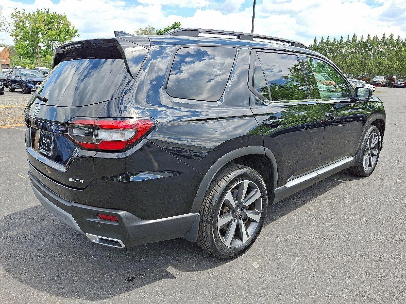 2023 Honda Pilot Elite AWD