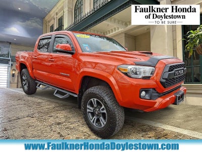 2017 Toyota Tacoma TRD Off Road Double Cab 5' Bed V6 4x4 MT (Natl)